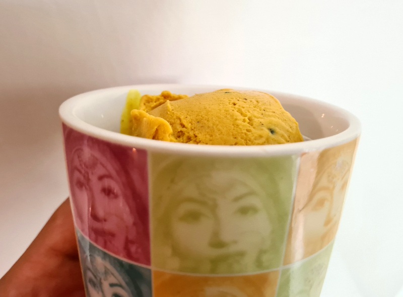 Gouden Melk-ijs – ICE CREAM NATION